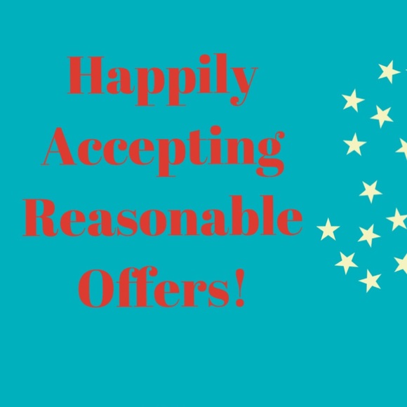 Meet your Posher, Jen! - Picture 2 of 2